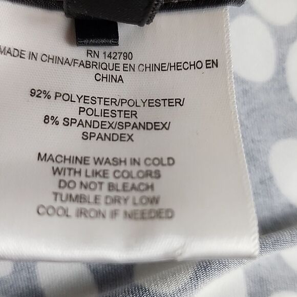 BCBGMAXAZRIA Long Sleeve Asymmetrical Blouse Medium - Picture 8 of 8